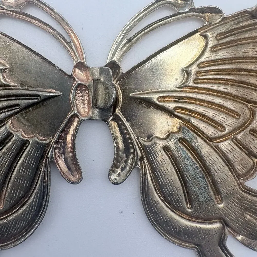 Vintage-Style Cream/Ivory Butterfly Belt Buckle